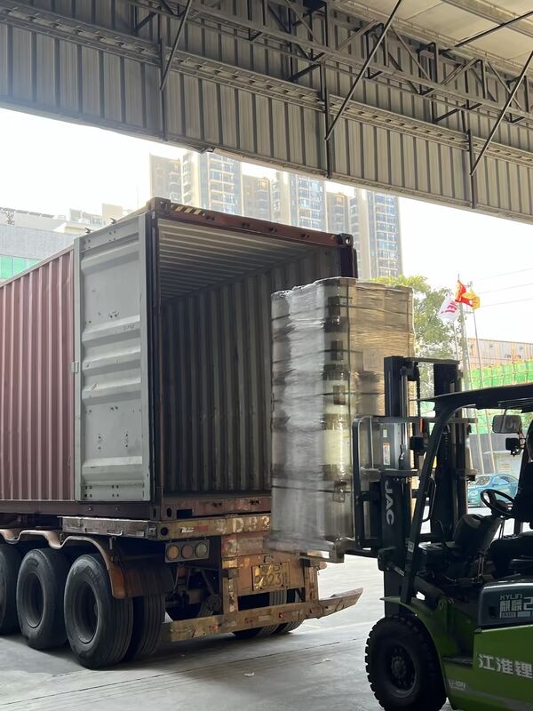 Double Corona Treated Laminating Film Roll with 100mm to 2200mm Width and Food Grade Thermal Adhesive