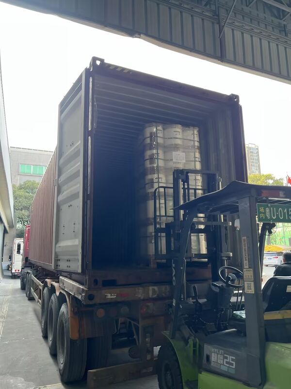 Metalized PET Film with Heat Resistance Up To 110°C, Smooth Reflective Surface, and Chemical Resistance for Packaging and Lamination